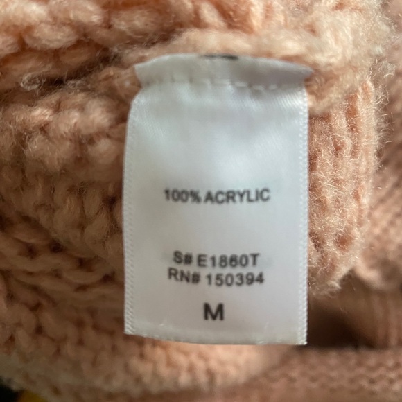 Open-Back Pink Knit Ribbon Sweater - Picture 4 of 6